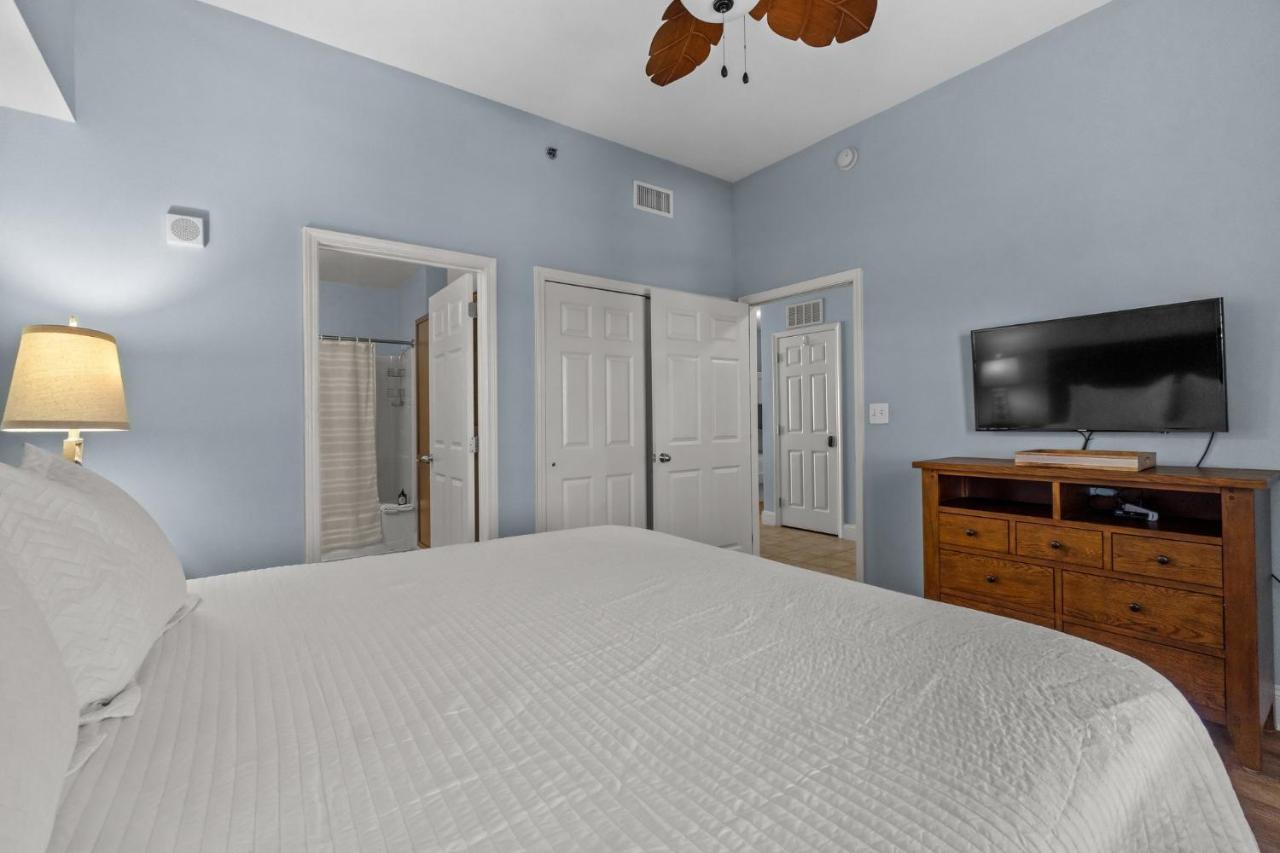 Penthouse At Laketown Wharf #2120 By Nautical *